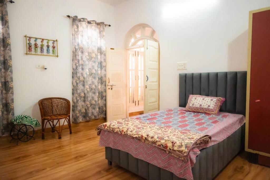 Blue Door Villa By Homeyhuts Rājpur Екстериор снимка
